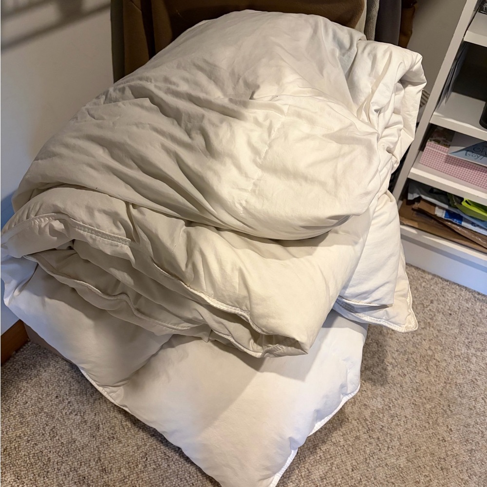 QUINCE Premium Down Alternative Comforter Full/Queen 7274 - Picture 5 of 5